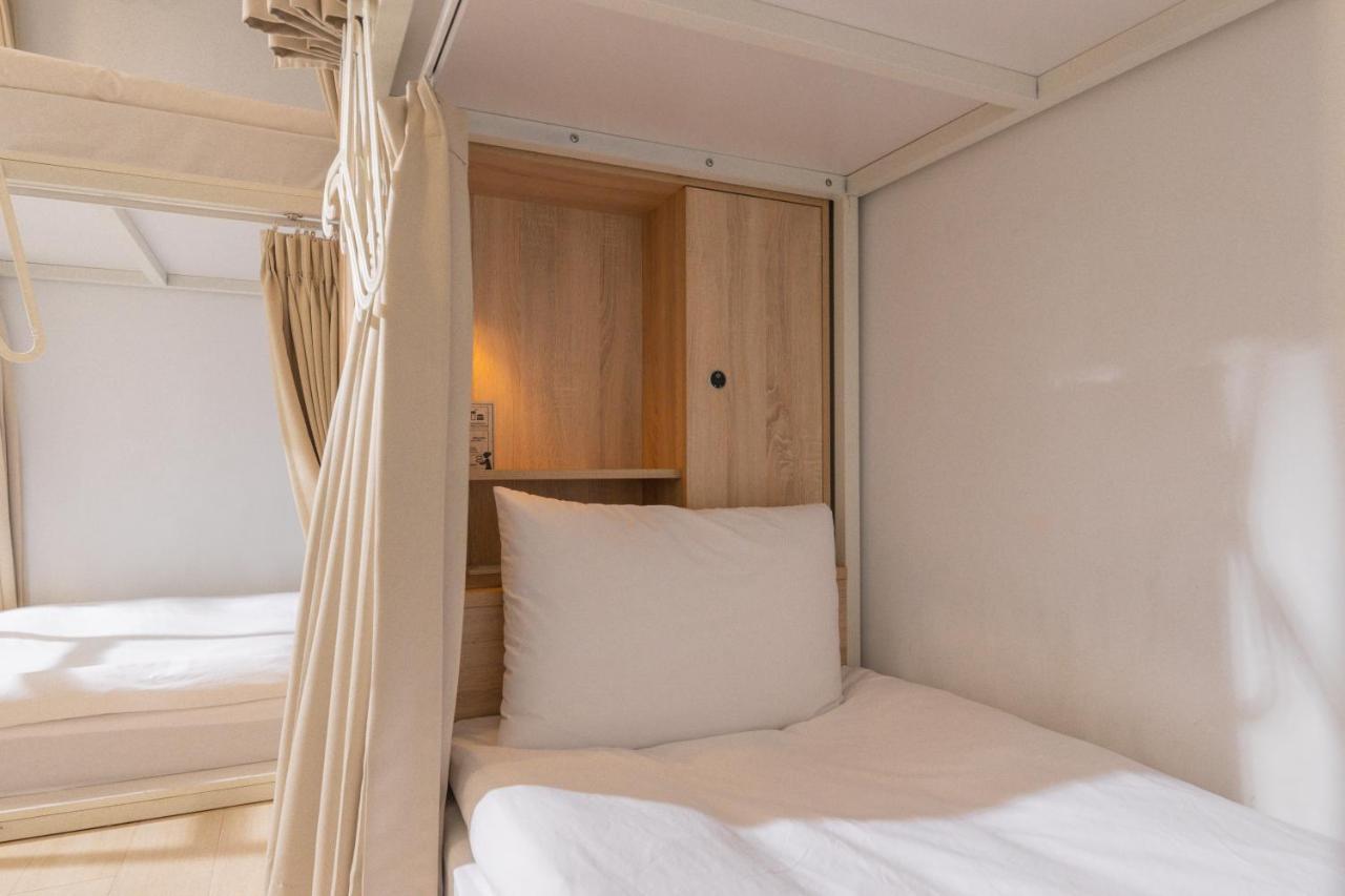 Owlstay Flip Flop Hostel - Garden Taipei Exterior photo